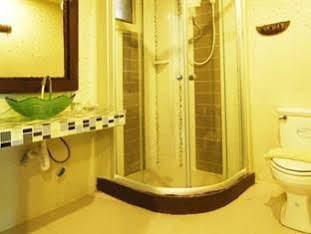 Baywatch Boutique Hotel Ao Nang Krabi town Exterior foto
