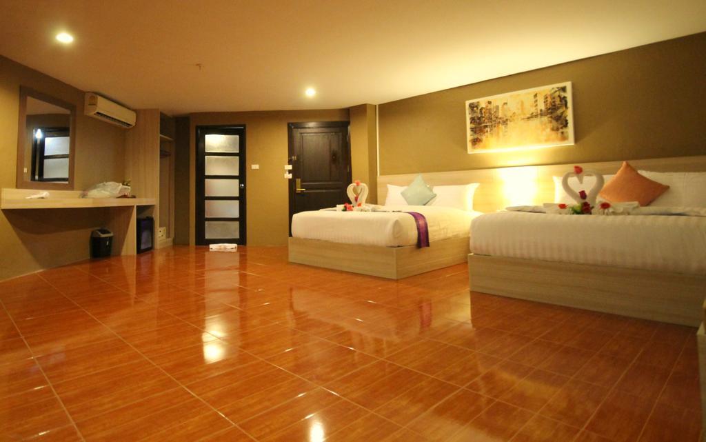 Baywatch Boutique Hotel Ao Nang Krabi town Exterior foto